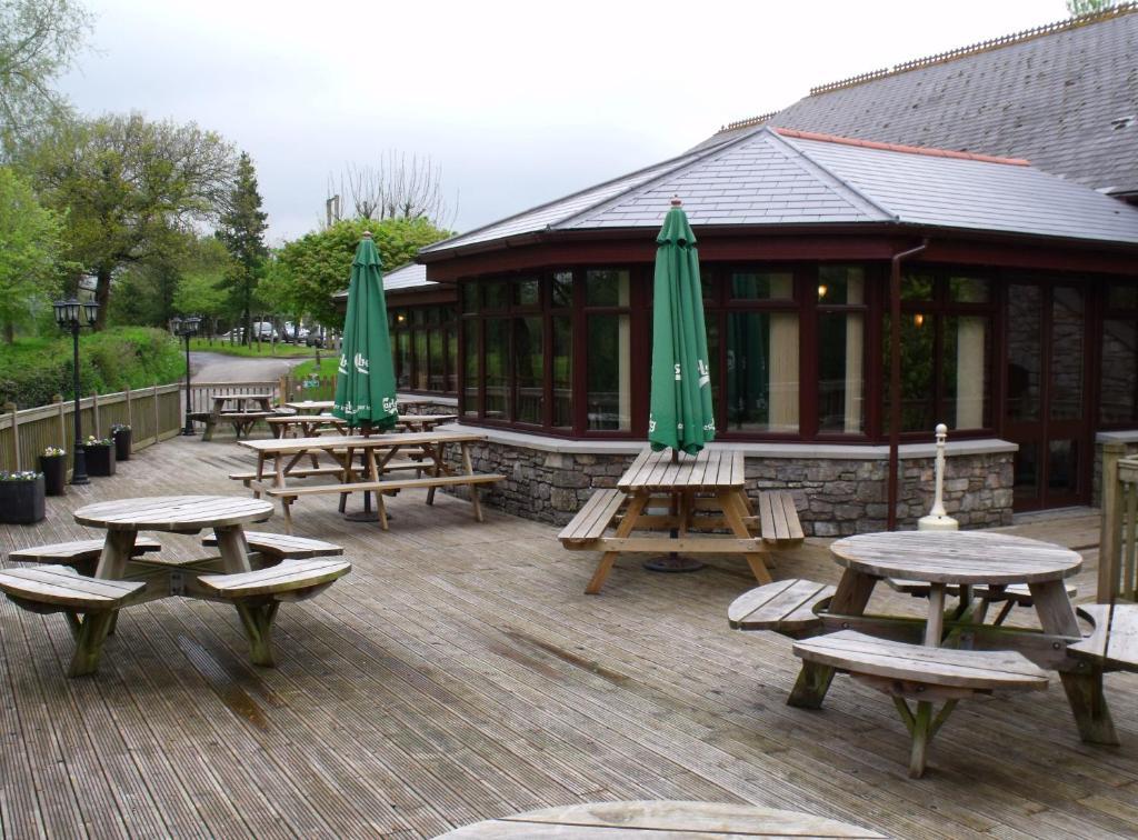 St Mary'S Hotel Golf & Country ClubPencoed エクステリア 写真