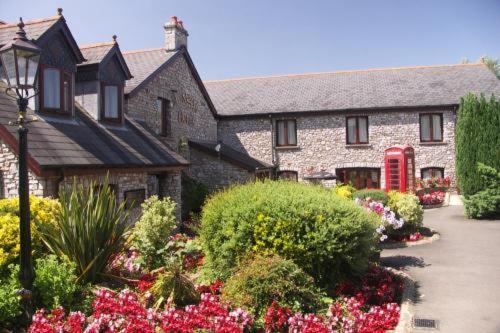 St Mary'S Hotel Golf & Country ClubPencoed エクステリア 写真