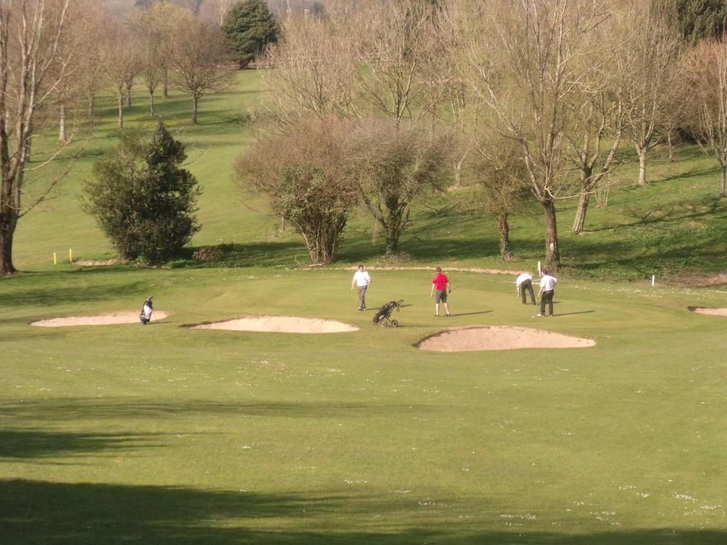 St Mary'S Hotel Golf & Country ClubPencoed エクステリア 写真